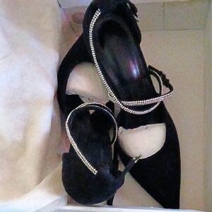Elegant Black Women's Shoes with Rhinestone Straps